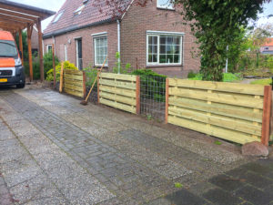 3- Wapenveld plaatsen schutting 2